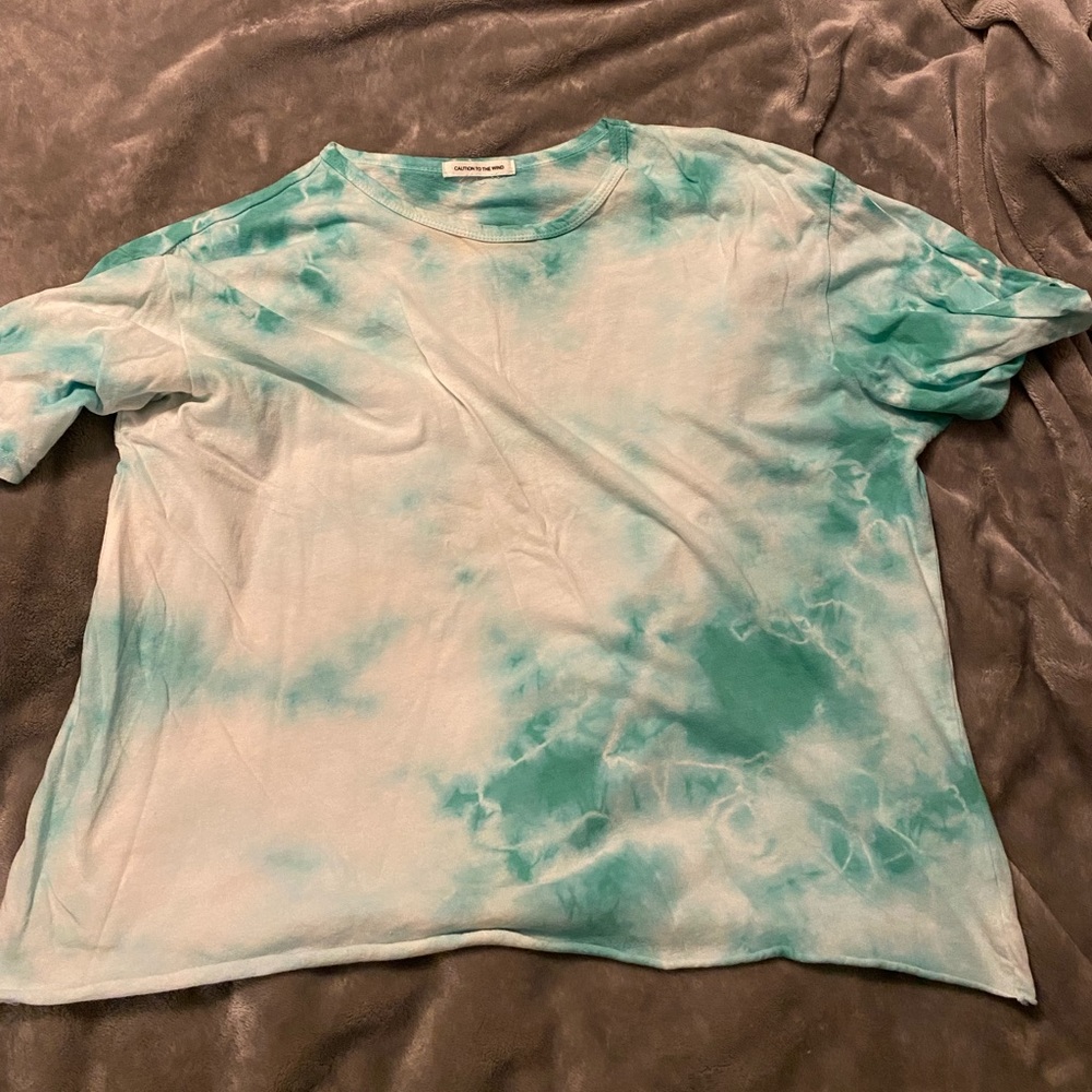 Tie-dye crop shirt